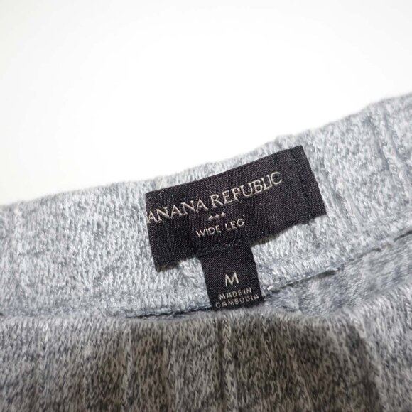 Banana Republic Women's Wide Leg Cozy Knit Pants Size Medium Light Gray Pull On - Picture 3 of 6